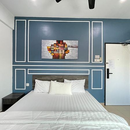 Mr Homestay Hotelstyle Room טלוק אינטן מראה חיצוני תמונה