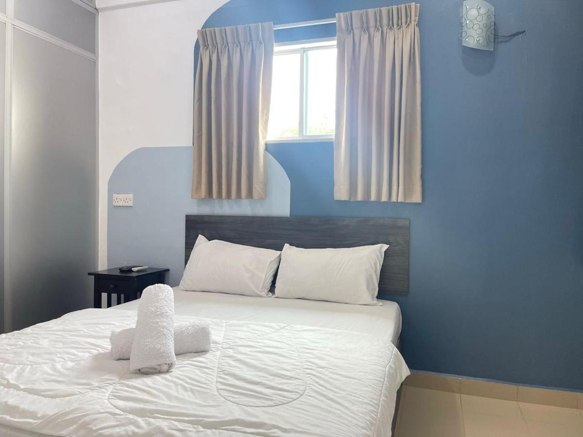Mr Homestay Hotelstyle Room טלוק אינטן מראה חיצוני תמונה