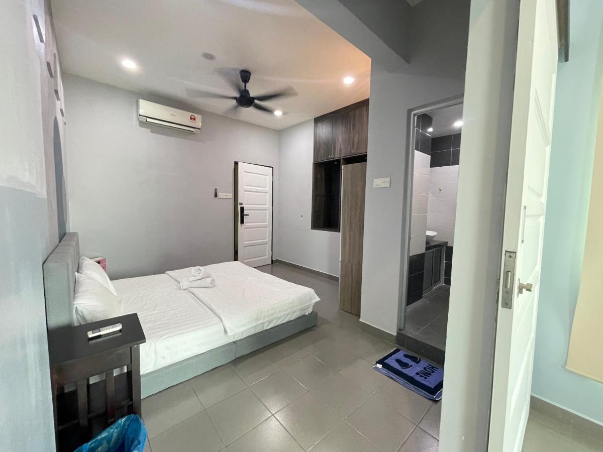 Mr Homestay Hotelstyle Room טלוק אינטן מראה חיצוני תמונה