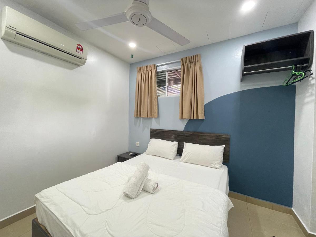 Mr Homestay Hotelstyle Room טלוק אינטן מראה חיצוני תמונה