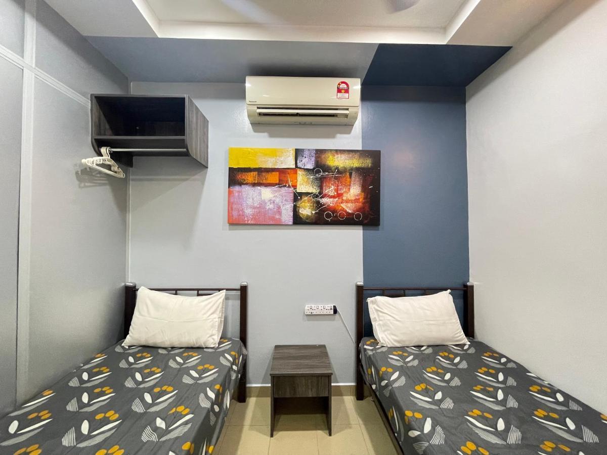 Mr Homestay Hotelstyle Room טלוק אינטן מראה חיצוני תמונה