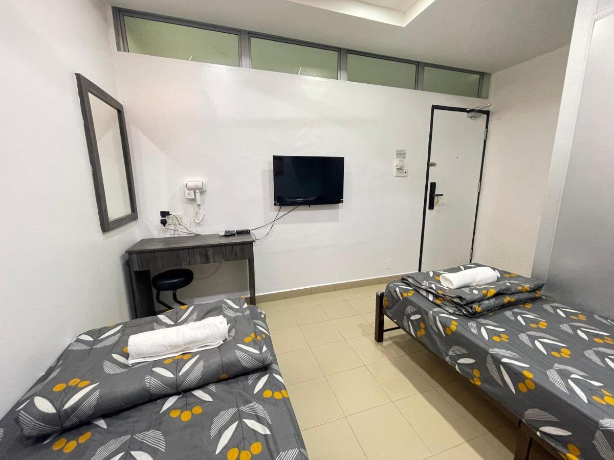 Mr Homestay Hotelstyle Room טלוק אינטן מראה חיצוני תמונה