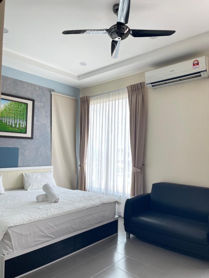 Mr Homestay Hotelstyle Room טלוק אינטן מראה חיצוני תמונה