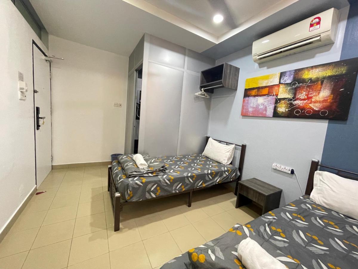 Mr Homestay Hotelstyle Room טלוק אינטן מראה חיצוני תמונה