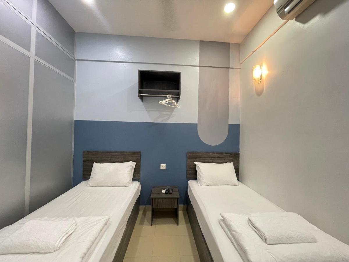 Mr Homestay Hotelstyle Room טלוק אינטן מראה חיצוני תמונה