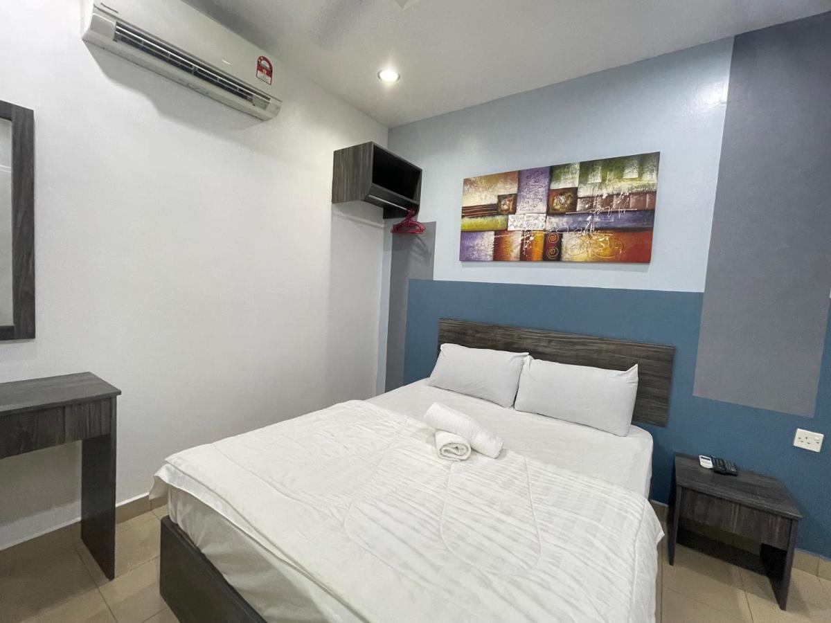 Mr Homestay Hotelstyle Room טלוק אינטן מראה חיצוני תמונה