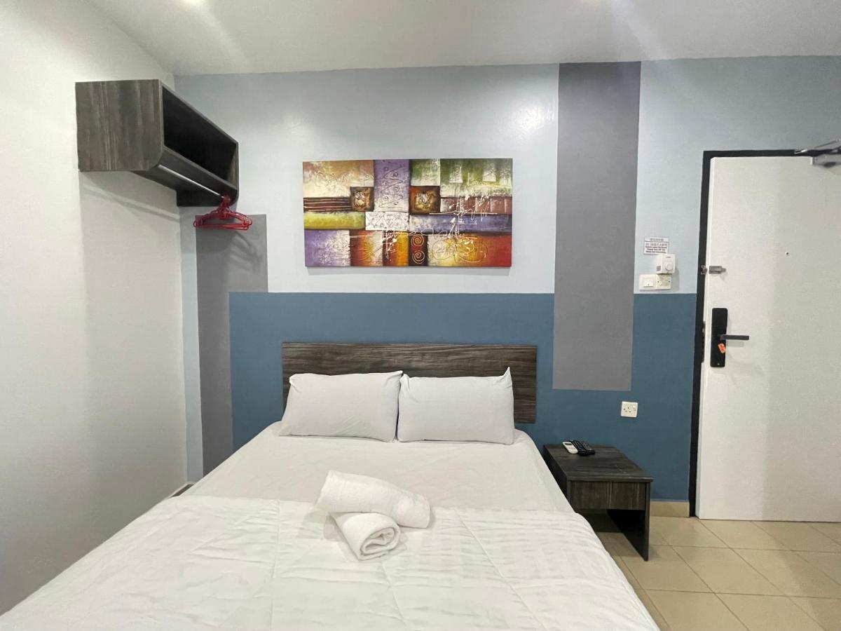 Mr Homestay Hotelstyle Room טלוק אינטן מראה חיצוני תמונה