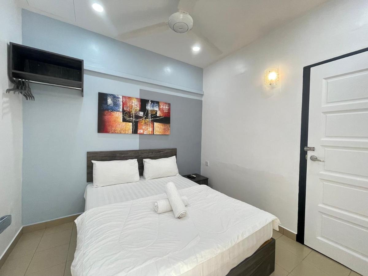 Mr Homestay Hotelstyle Room טלוק אינטן מראה חיצוני תמונה