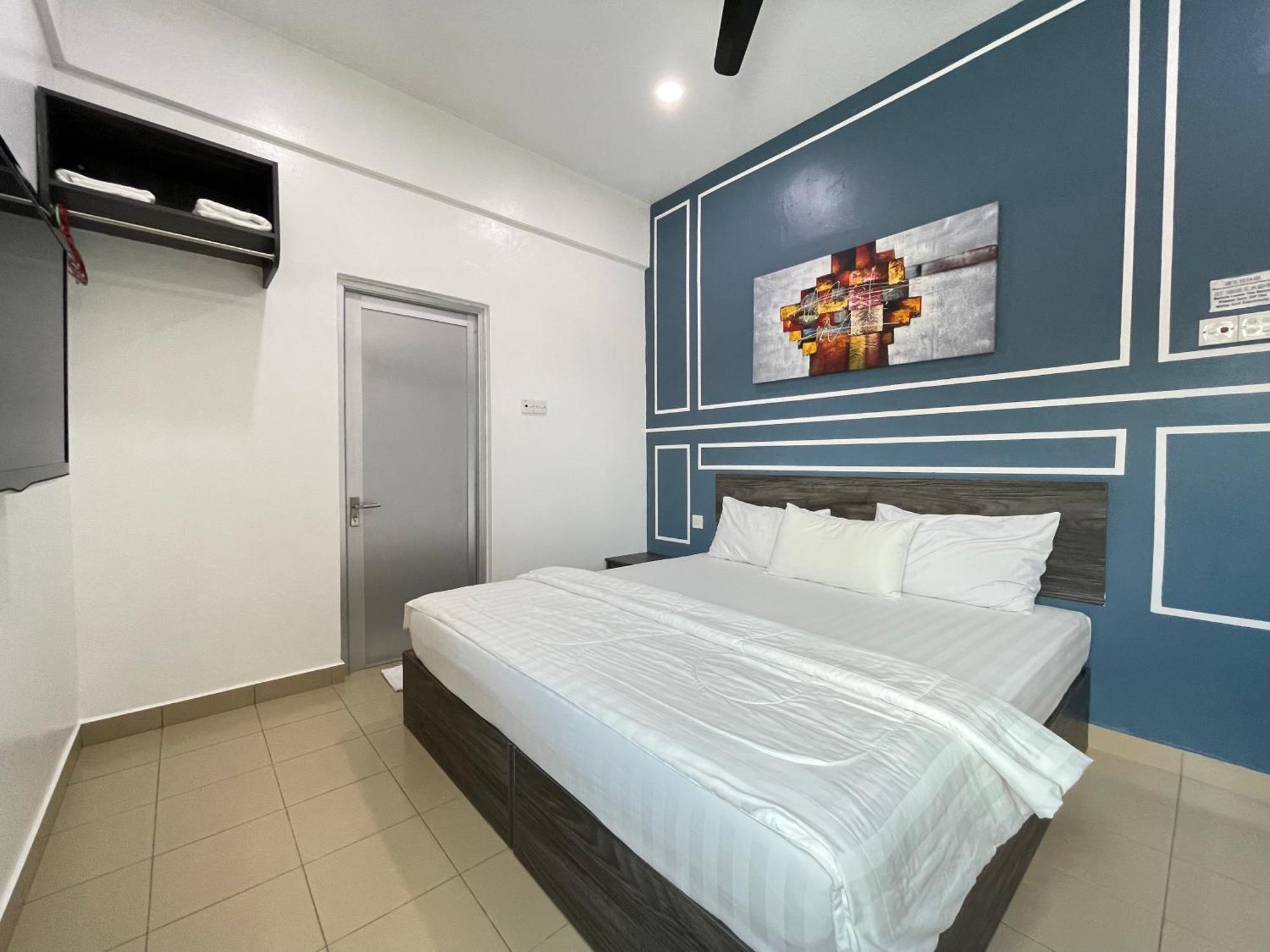Mr Homestay Hotelstyle Room טלוק אינטן מראה חיצוני תמונה