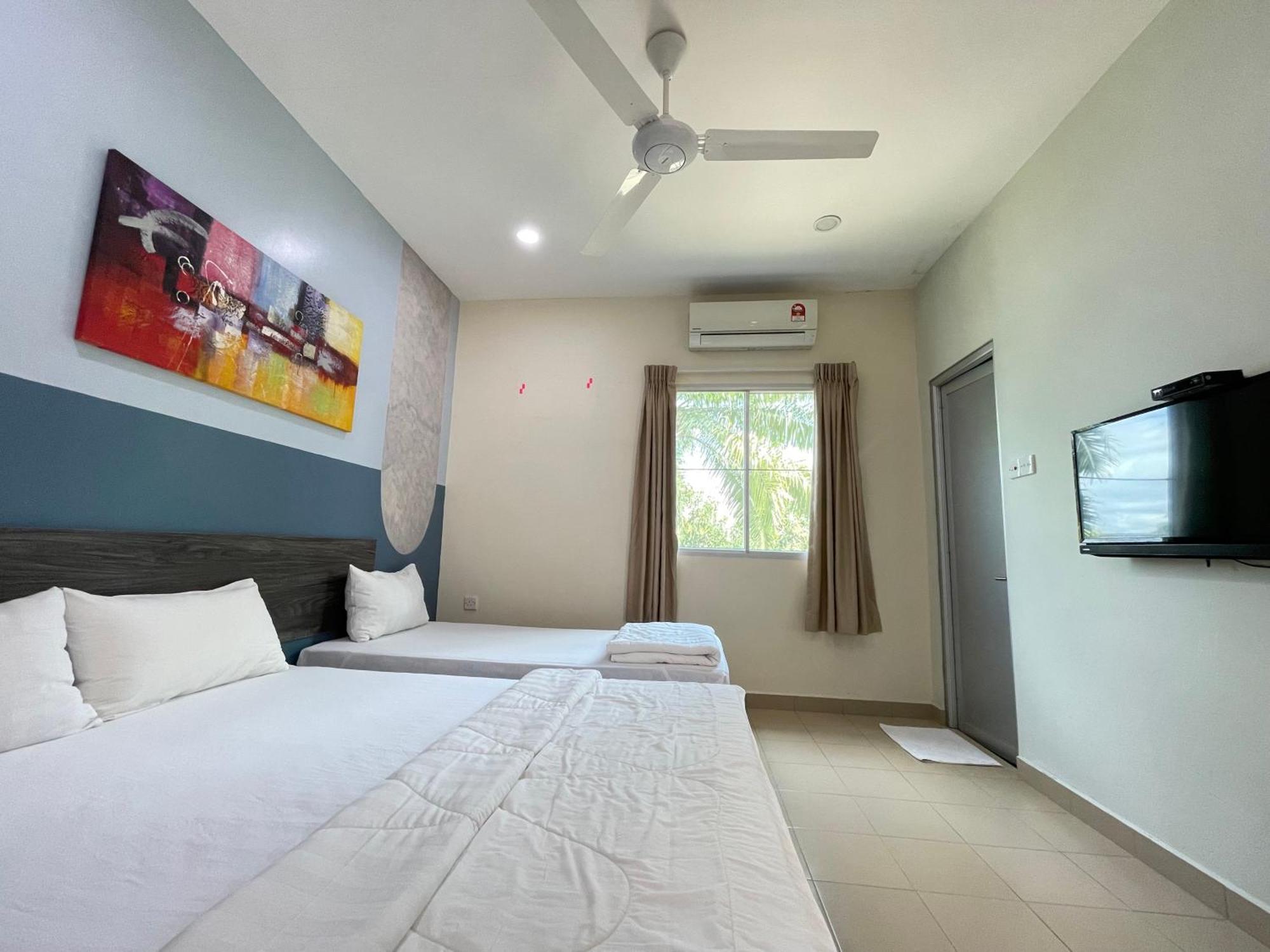 Mr Homestay Hotelstyle Room טלוק אינטן מראה חיצוני תמונה