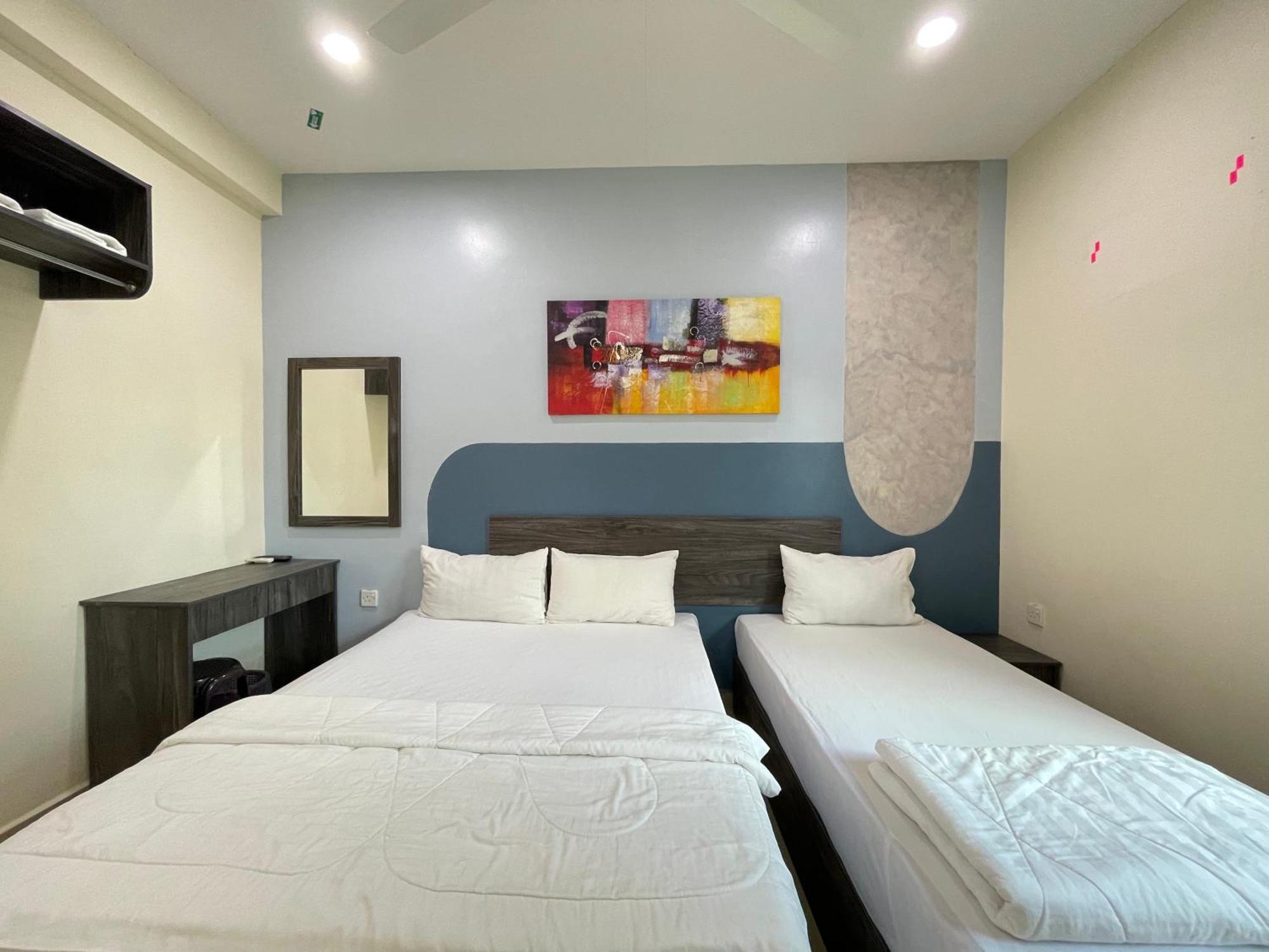 Mr Homestay Hotelstyle Room טלוק אינטן מראה חיצוני תמונה