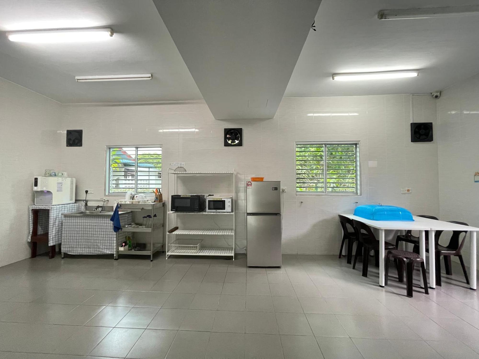 Mr Homestay Hotelstyle Room טלוק אינטן מראה חיצוני תמונה