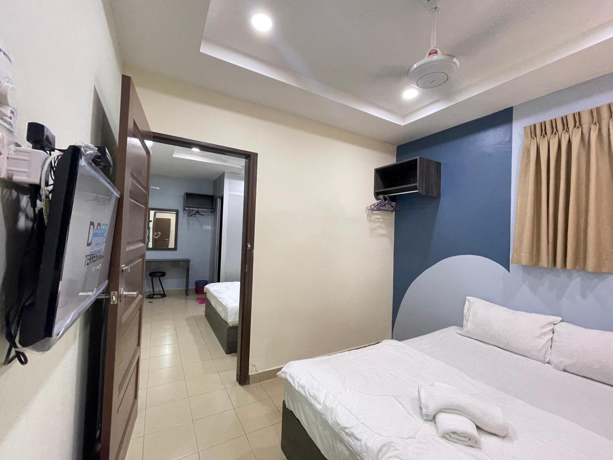 Mr Homestay Hotelstyle Room טלוק אינטן מראה חיצוני תמונה